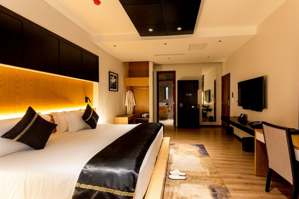 Фото Blackwood Hotel and Apartments