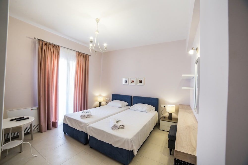 Фото Eleni Luxury Villa by White Dream Villas