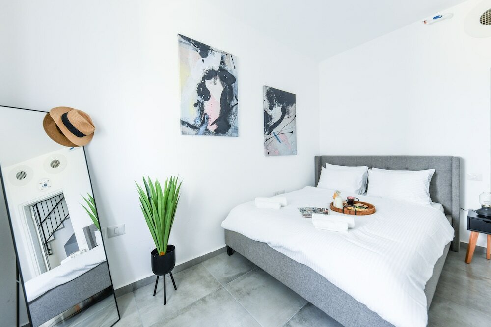 Фото Luxe Apt in Top Tel Aviv Neighborhood