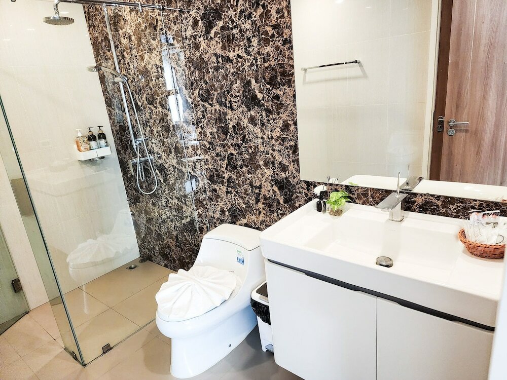 Фото The Heaven at Star Hill Condo