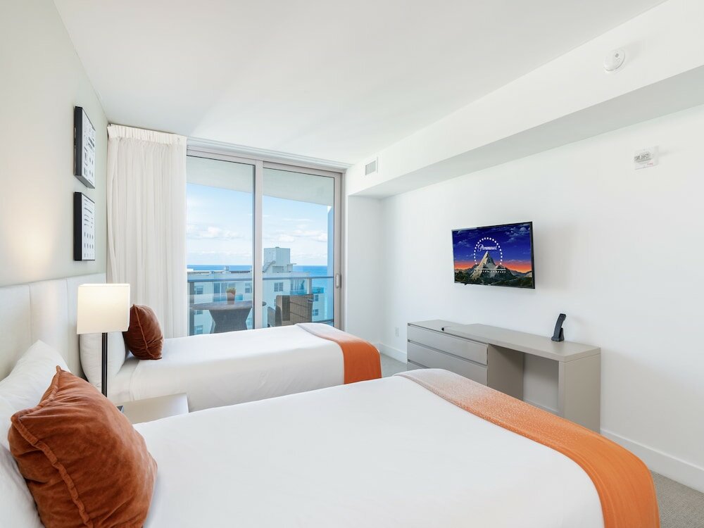 Фото Beachfront Condos at HR by Cielo Stays