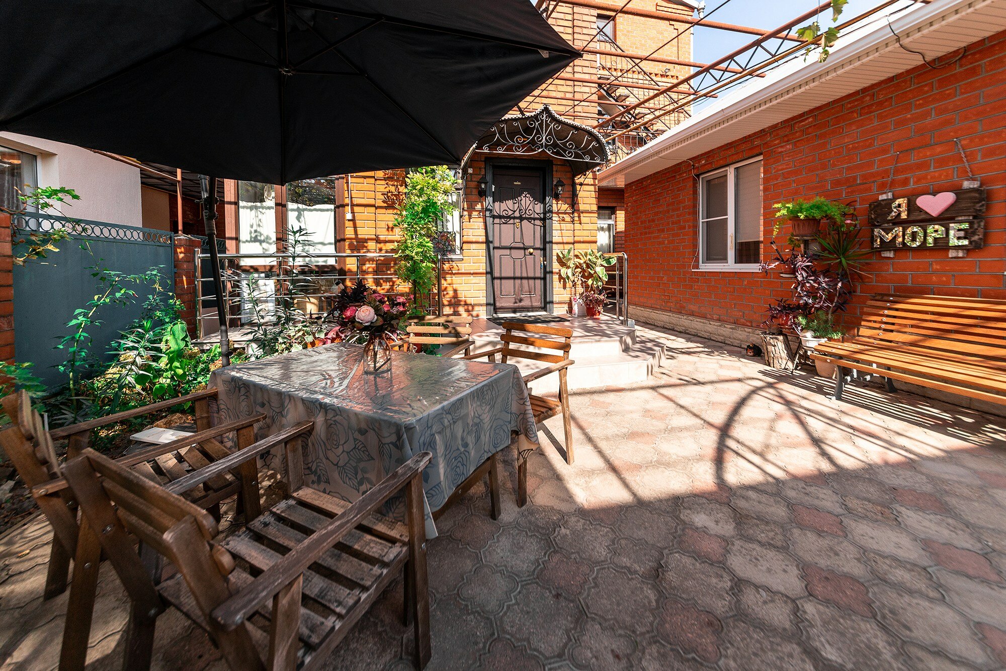 Фото Гостевой дом Лиана