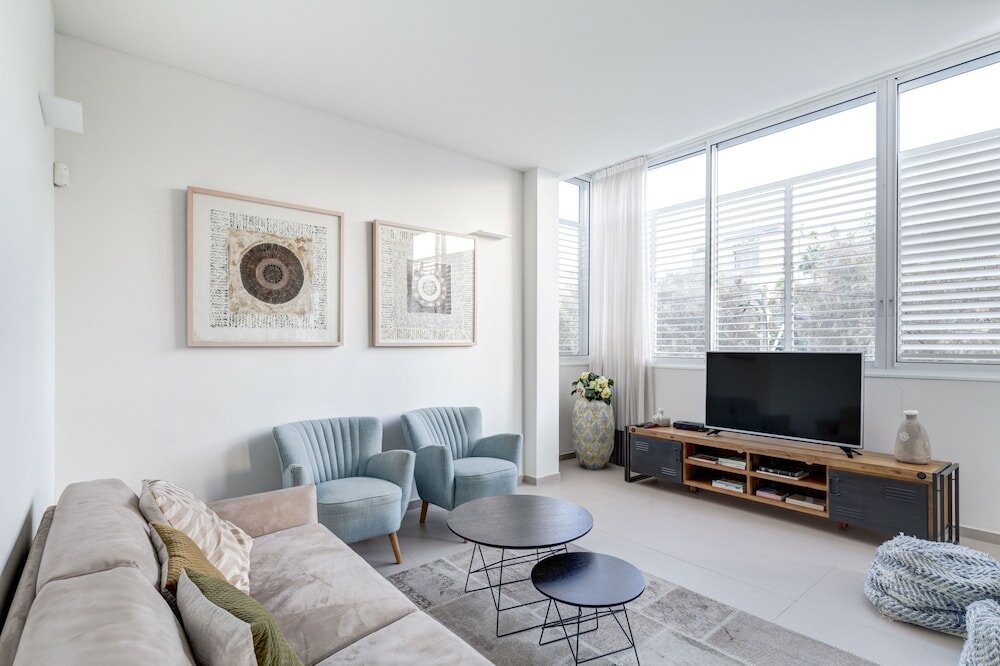 Фото Central17 by Tlv2rent