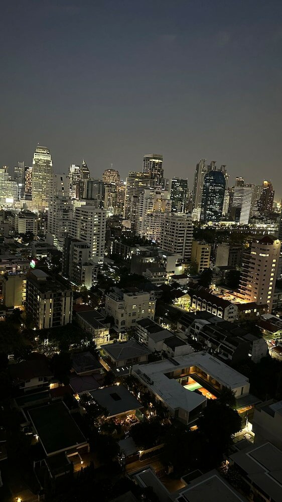 Фото Omni Tower Direct Rooms Sukhumvit Soi 4