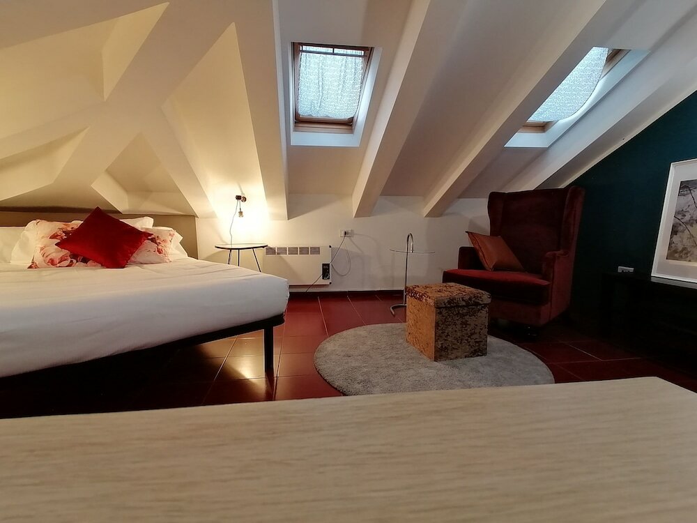 Фото Mercanti Attic Version