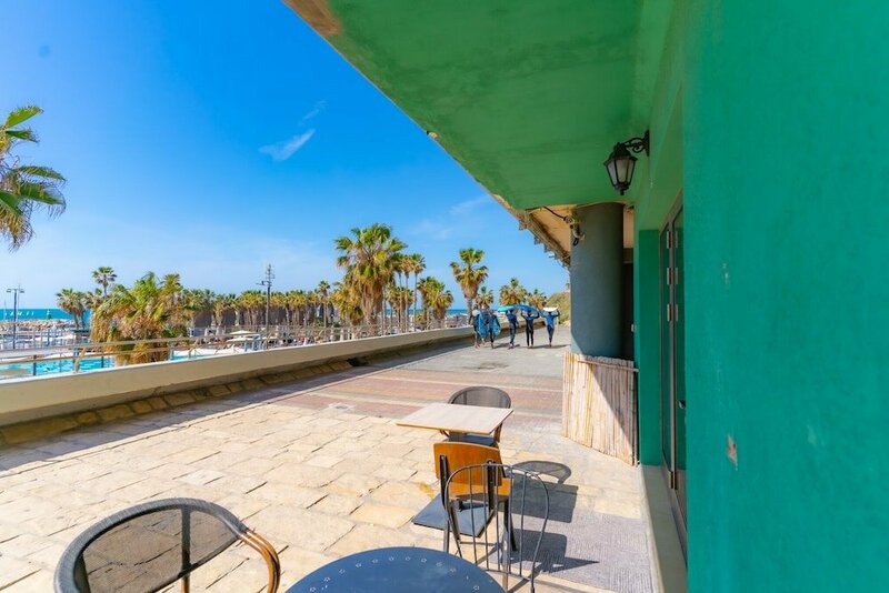 Хостел Marina Ben Gurion Hostel в Тель-Авиве
