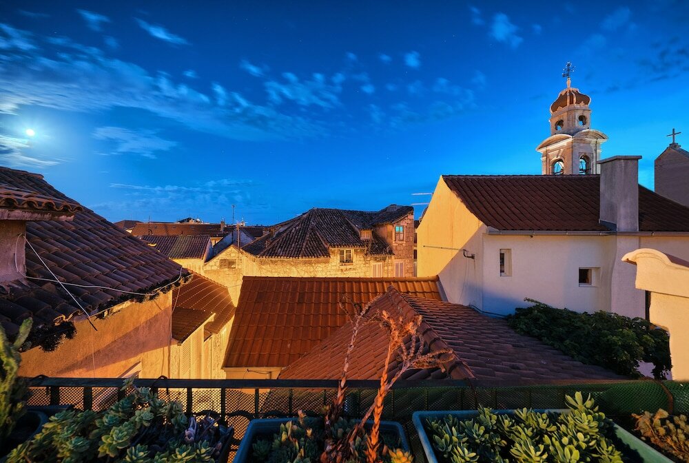 Фото Poetry House