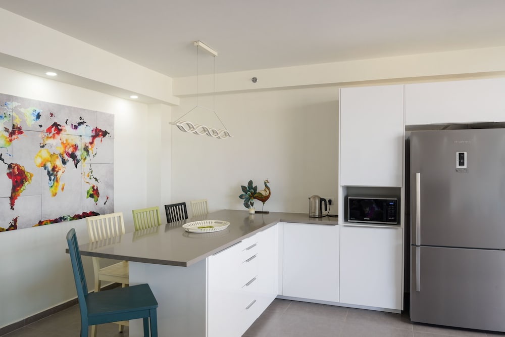 Фото Апартаменты Deluxe & Terrace with City Overview by FeelHome