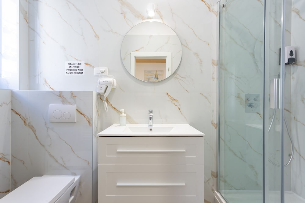 Фото Luxury Rooms Fetivi