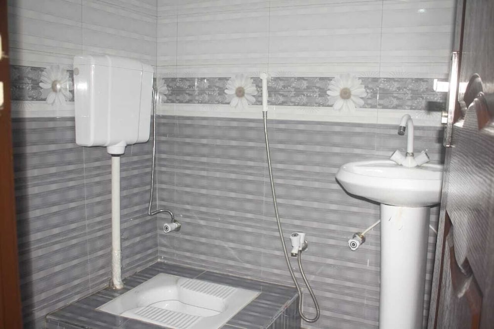 Фото Hotel Shadman