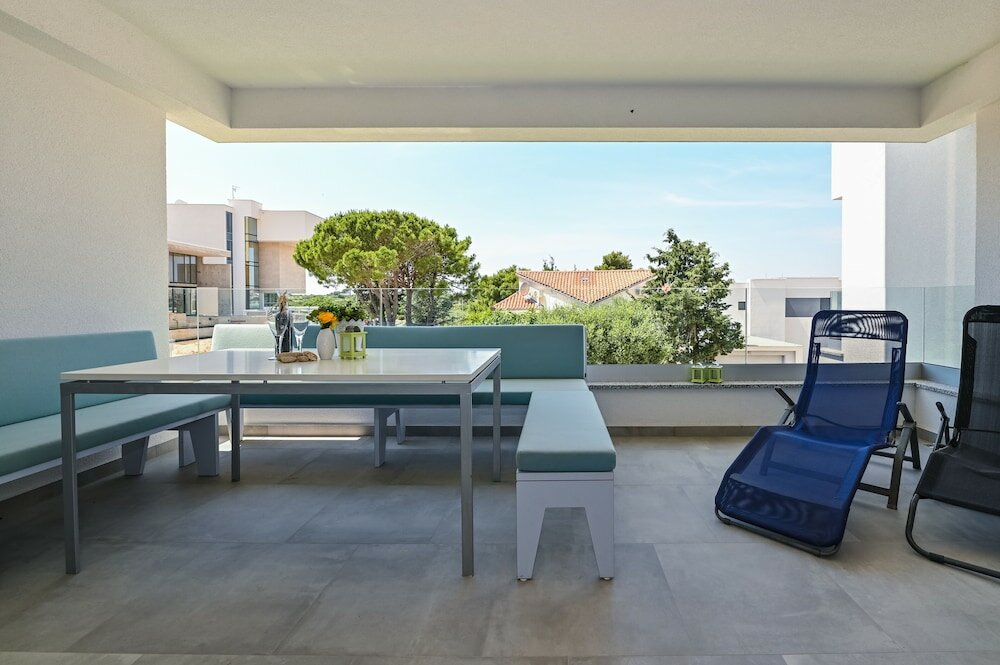 Фото Apartments Olive Garden 2