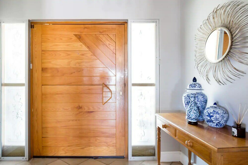 Фото 3 Bedroom Hilltop Home With Spectacular Views