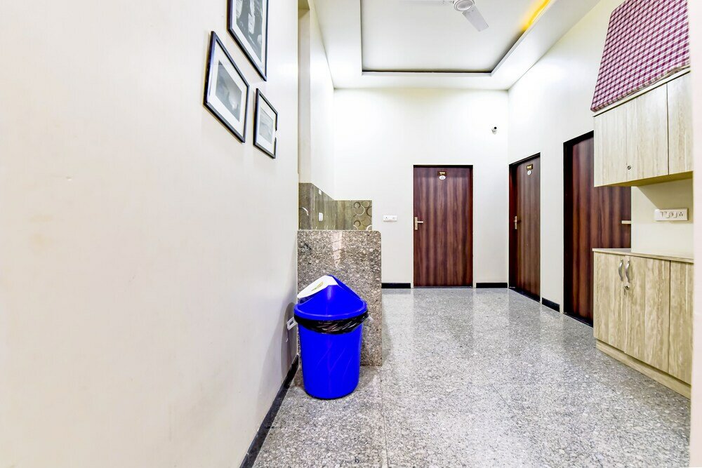 Фото Fabhotel The Castle Homestay