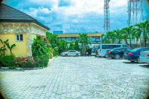 Гостиница CheckInn Signature Abuja в Ибадане