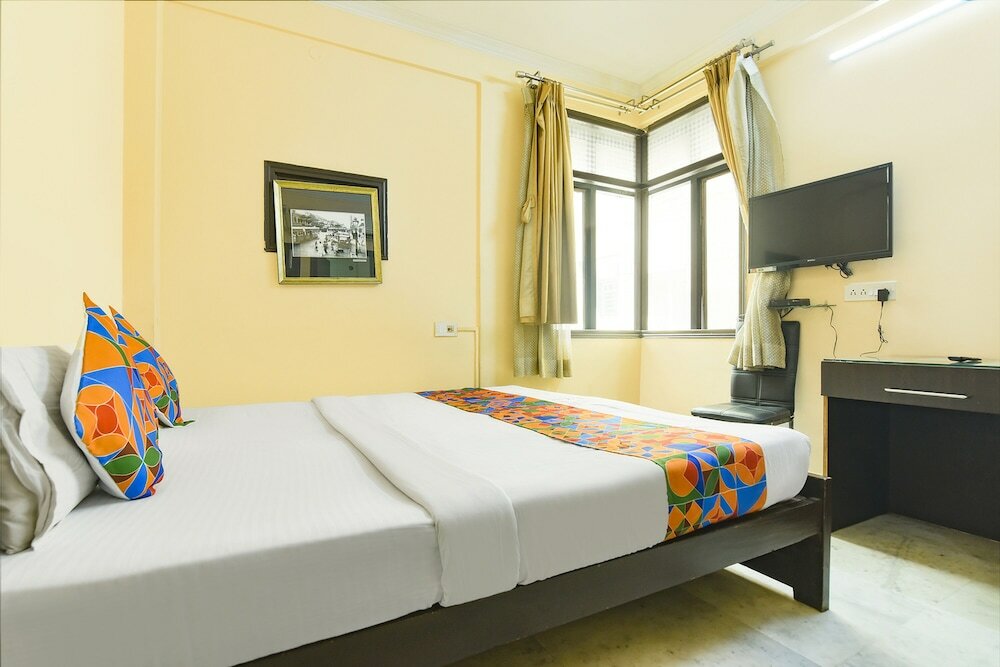 Фото Fabhotel Dovers Inn