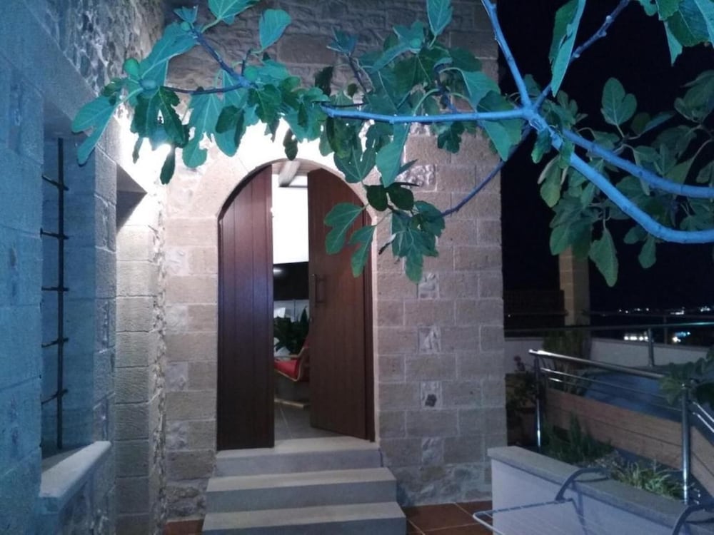 Фото Meli Milon Villa