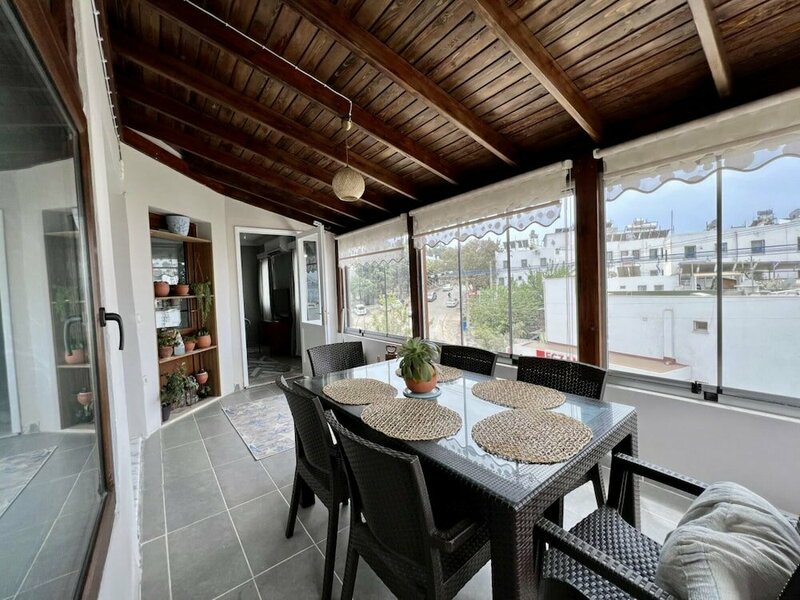 Апартаменты House Close to Beach With a Sea View in Bodrum в Бодруме