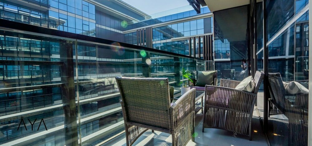 Short-term housing rental Aya - Sophisticated 1br Apartment in CityWalk with Views, Dubai, photo