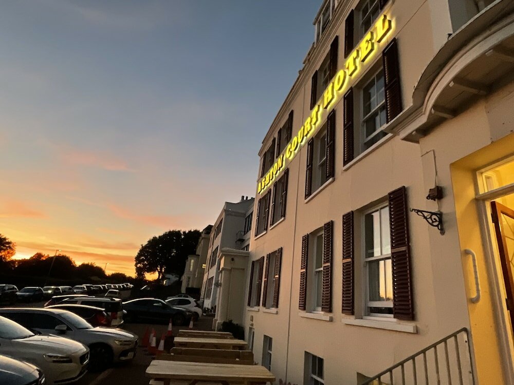 Фото Ashton Court Hotel