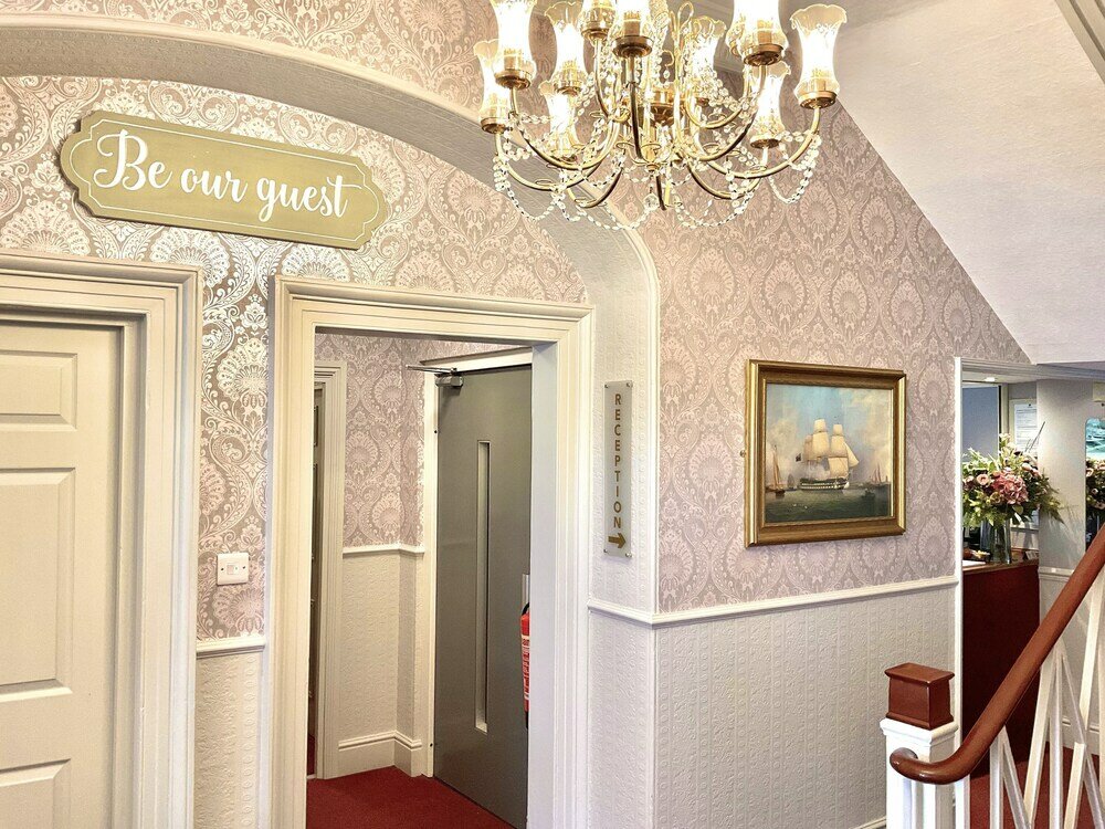 Фото Ashton Court Hotel