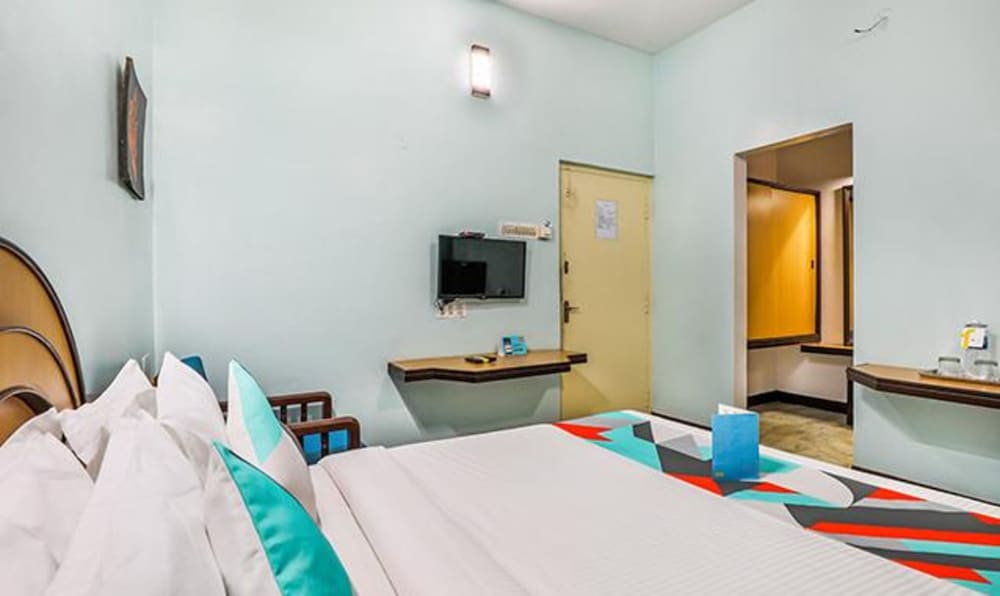 Фото Oyo 7829 Santhi inn