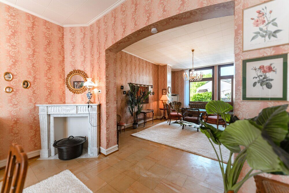 Фото Baroque Style Townhome Garden Patio Prkg