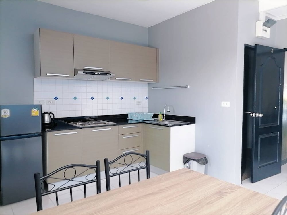 Фото Karon Studio Apartment