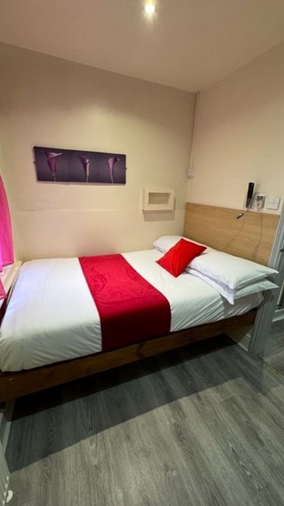 Фото The Railway Sleeper Lodge