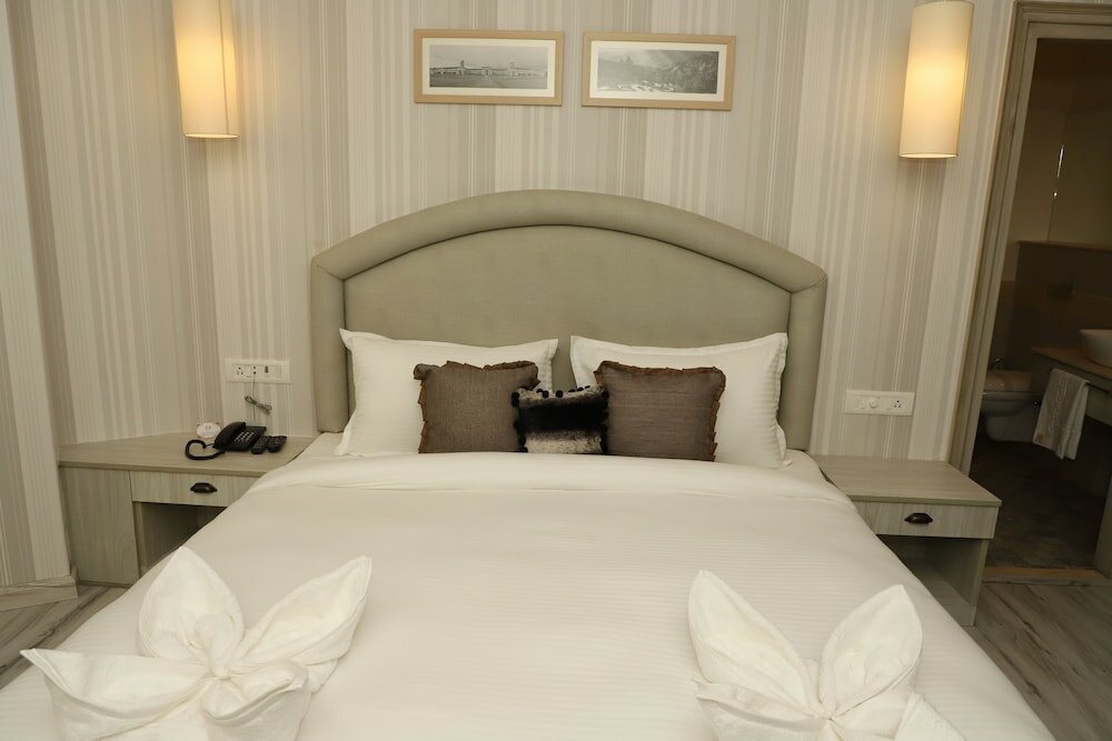 Фото Hotel Mayvilas