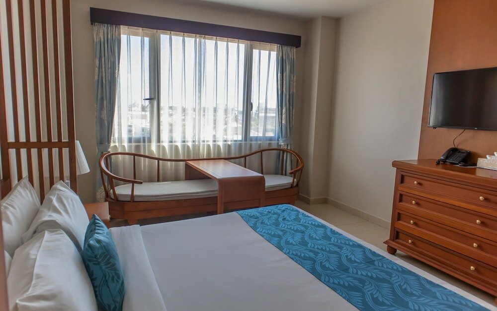 Фото Golden Bay Belize Hotel