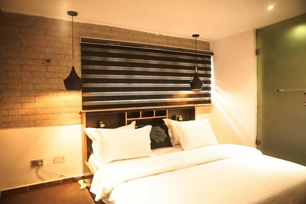 Фото Ot Suites and Pods Boutique Hotel