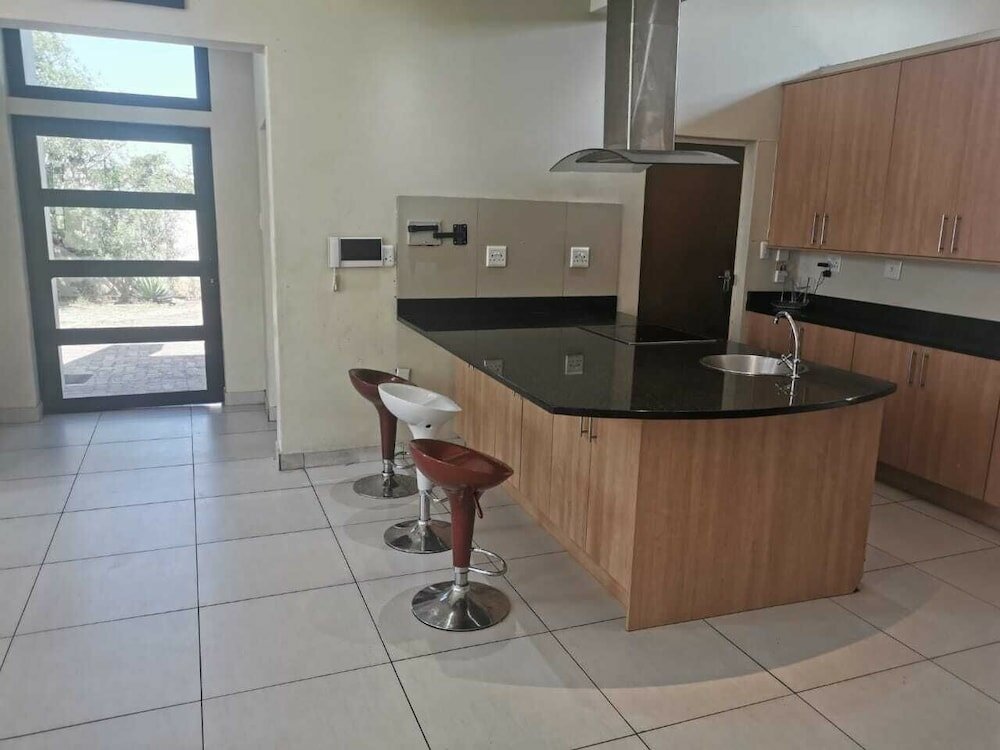 Фото Westcoast Inn