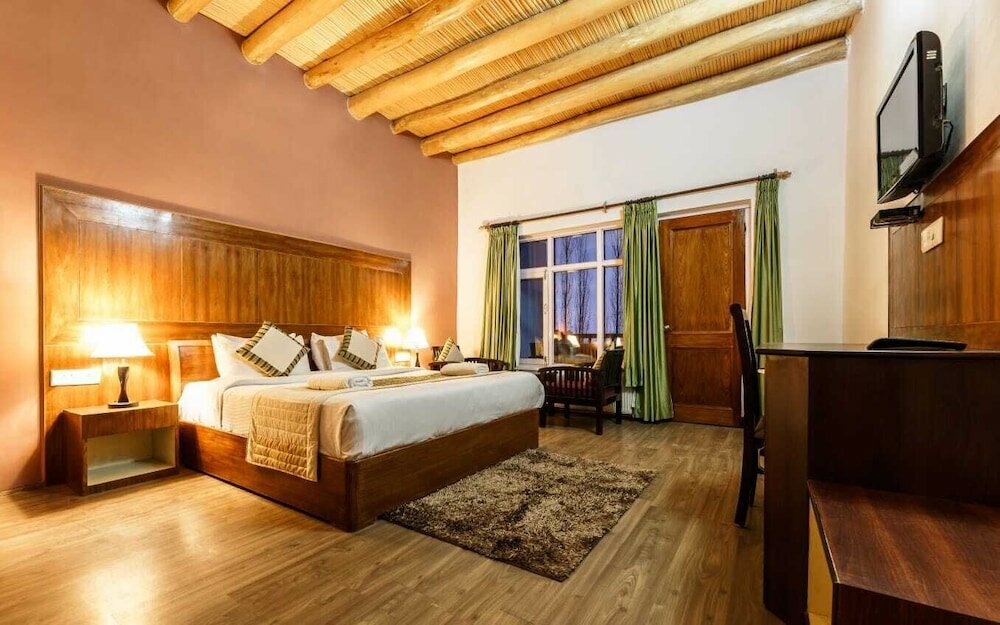 Фото Reenam Hotel