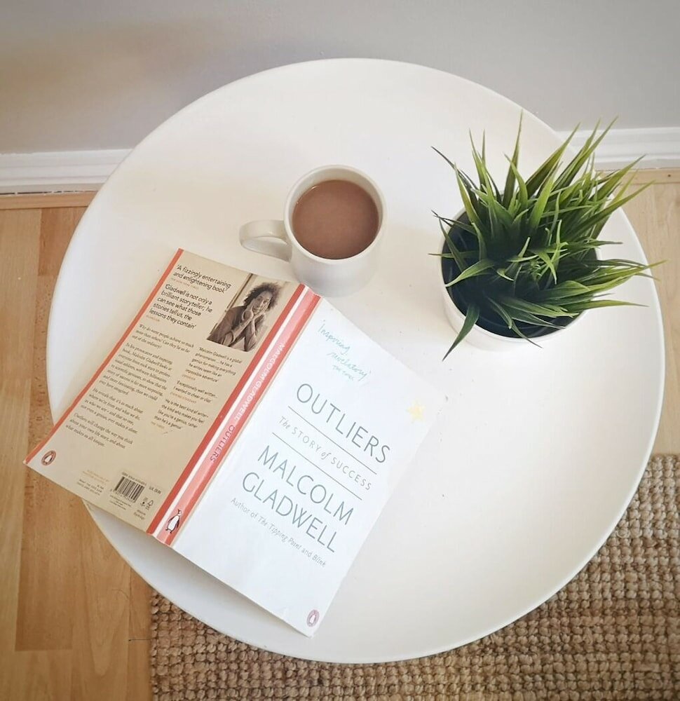 Фото Central Spacious & Stylish Apartment