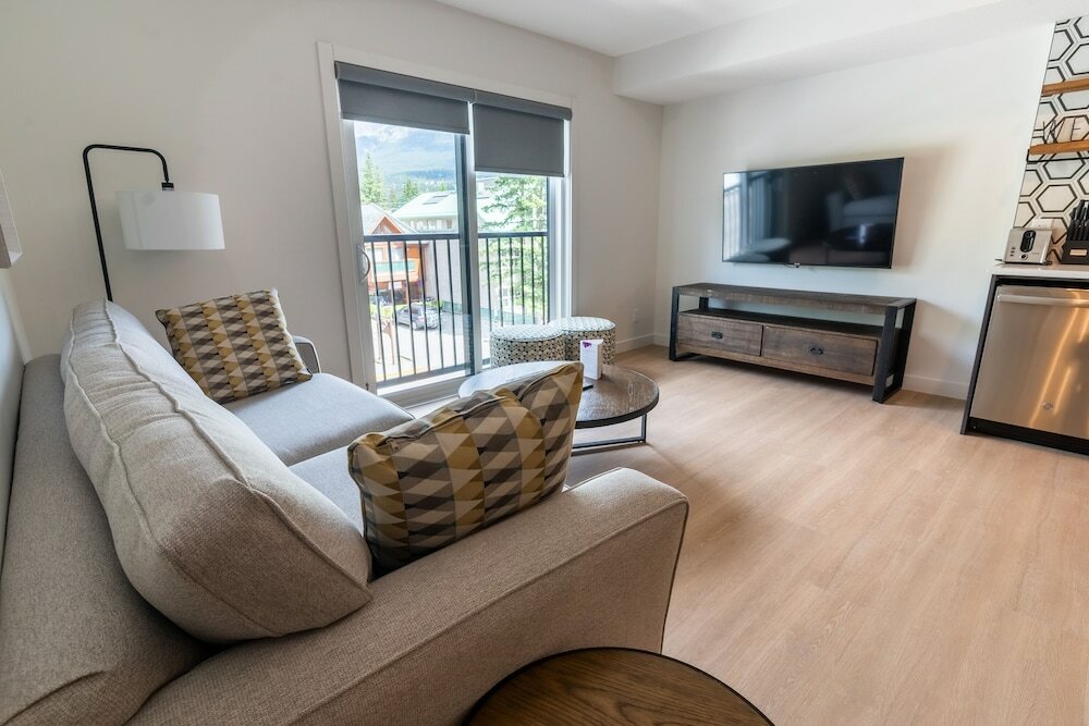 Фото Basecamp Suites Canmore