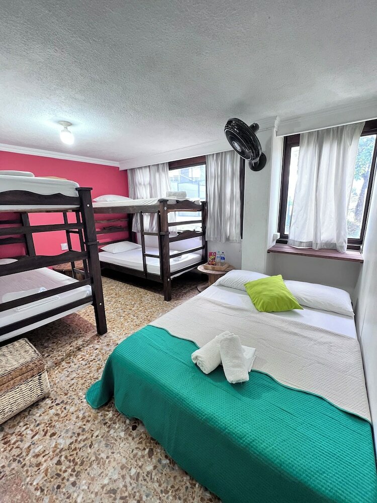 Фото Green Door Boutique