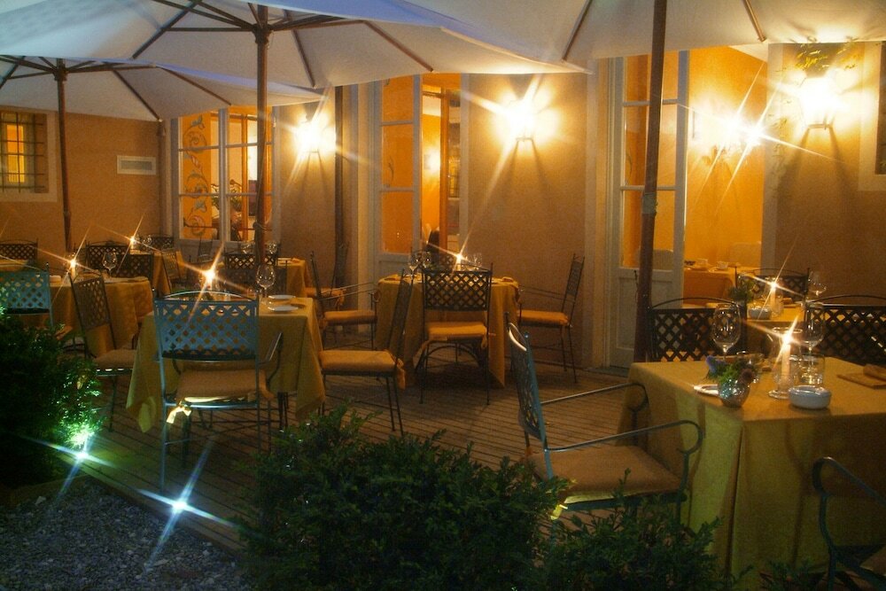 Фото The Tuscanian Hotel