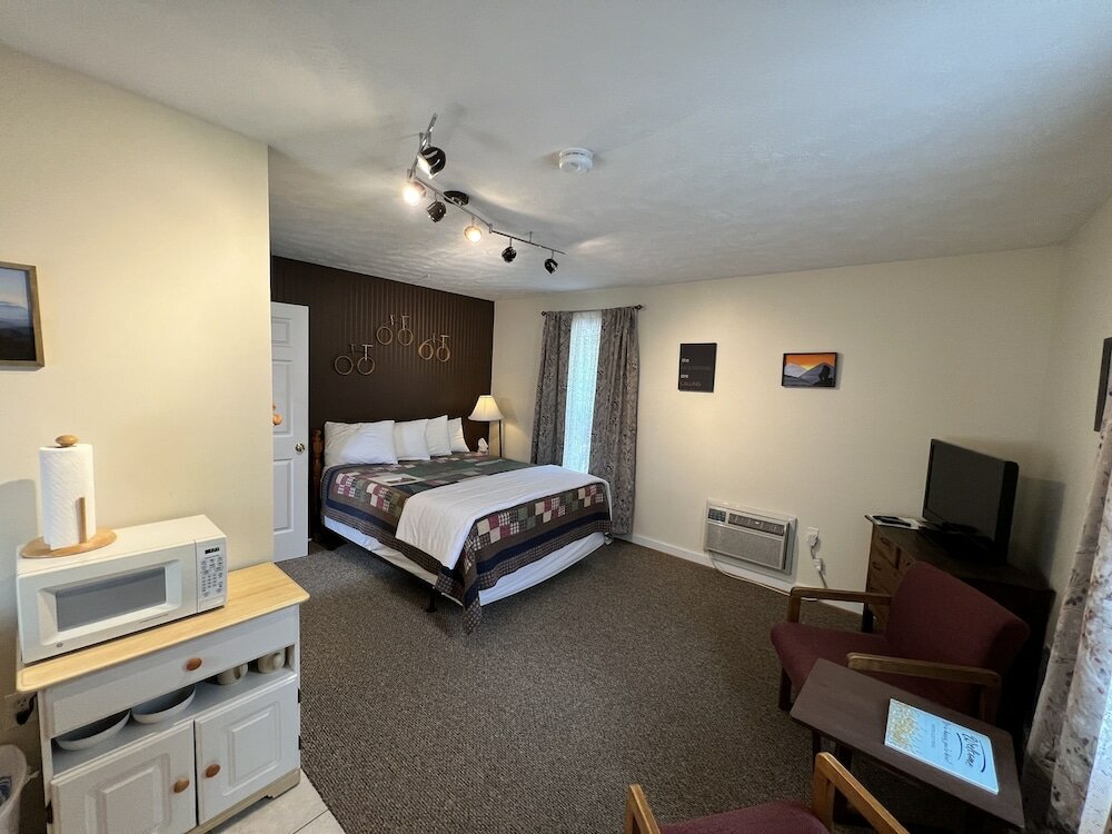 Фото The Dancing Bear Inn