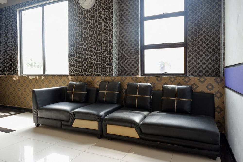 Фото RedDoorz near Monumen Habibi Ainun