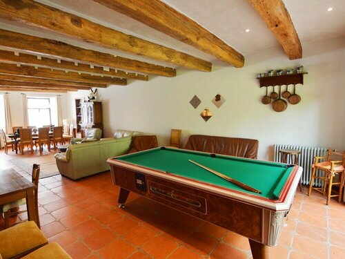 Гостиница Inviting Holiday Home in Beauraing With Garden, Terrace, BBQ