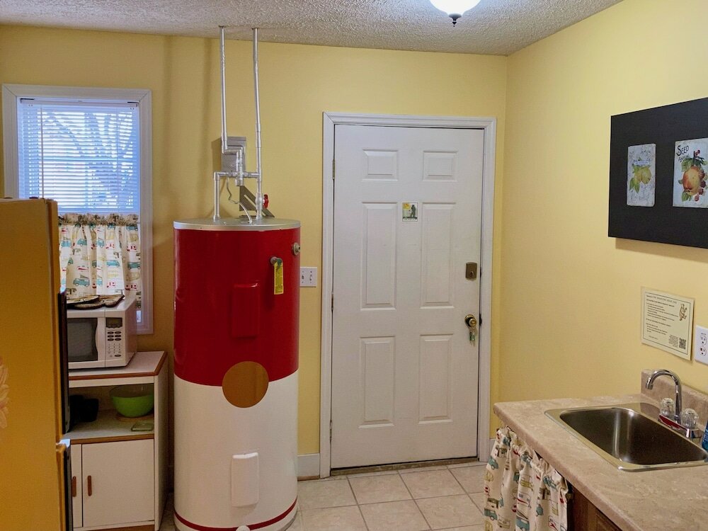 Фото The Dancing Bear Inn