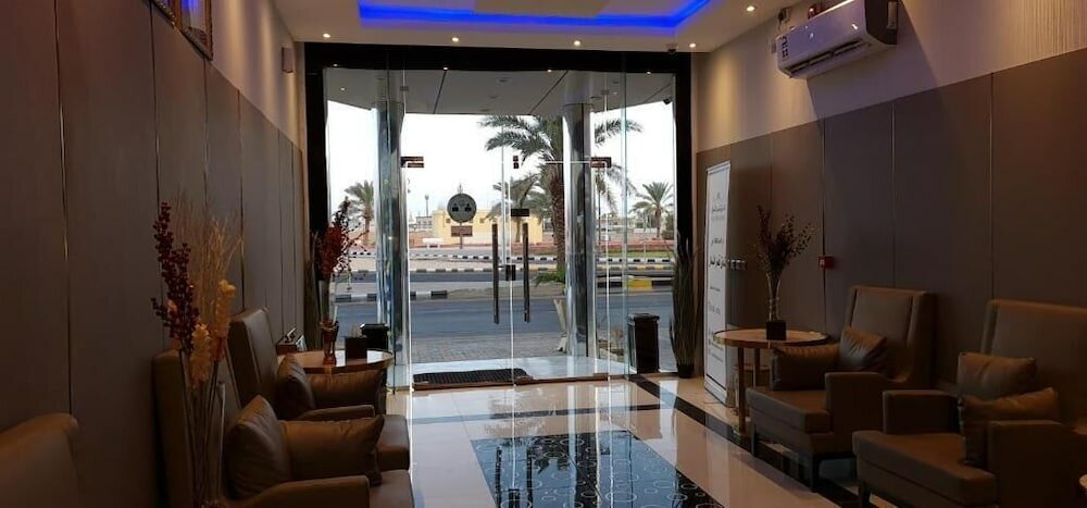 Фото Qasr Alshamal Hotel