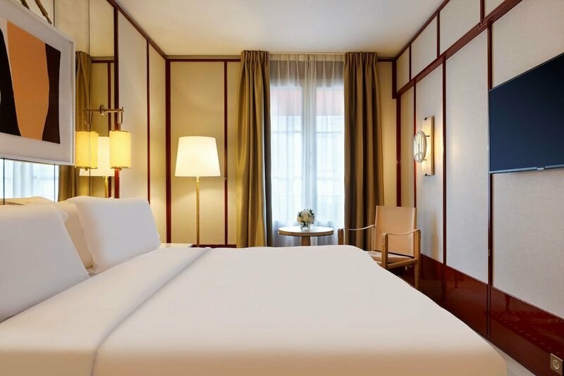 Гостиница Le Belgrand Hotel Paris Champs Elysees, Tapestry Collection by Hilton в Париже