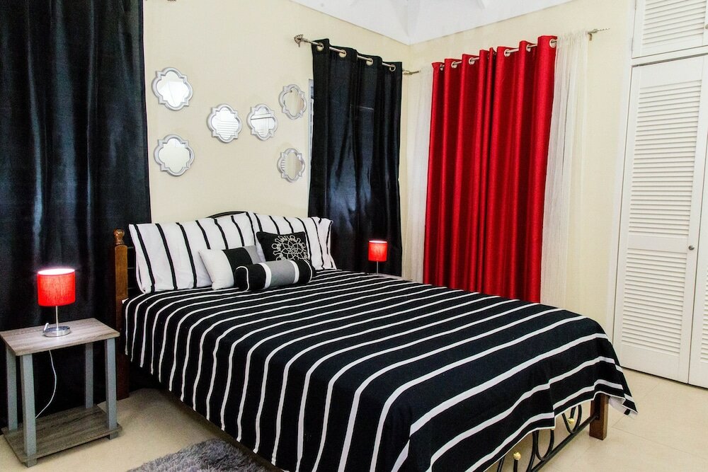 Фото Richmond Villa Rental Management