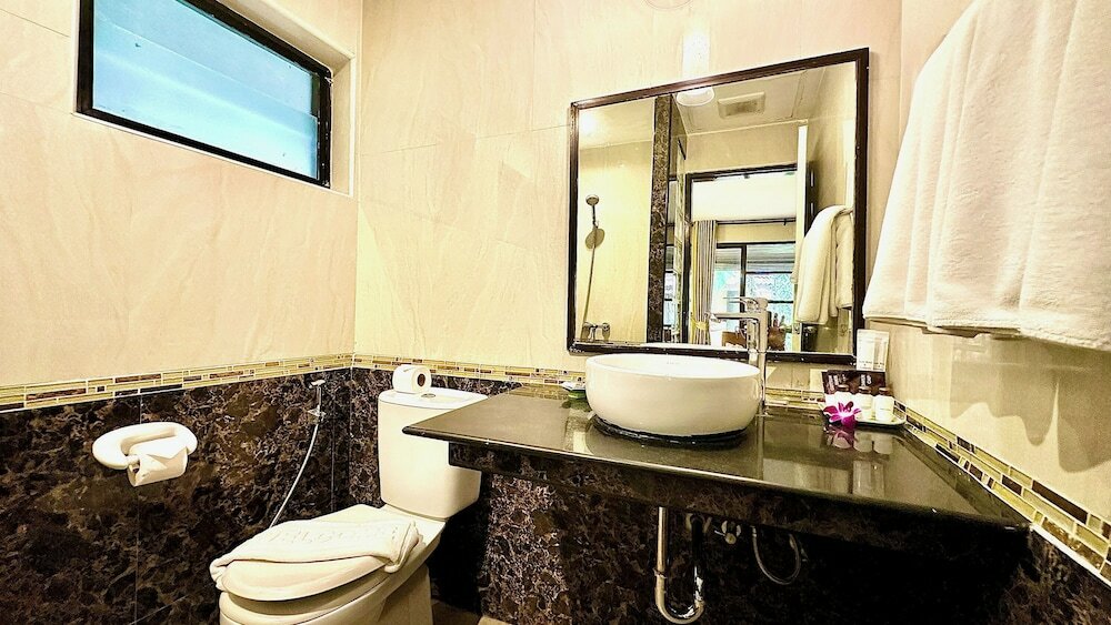 Фото Princess Kamala Beachfront Hotel