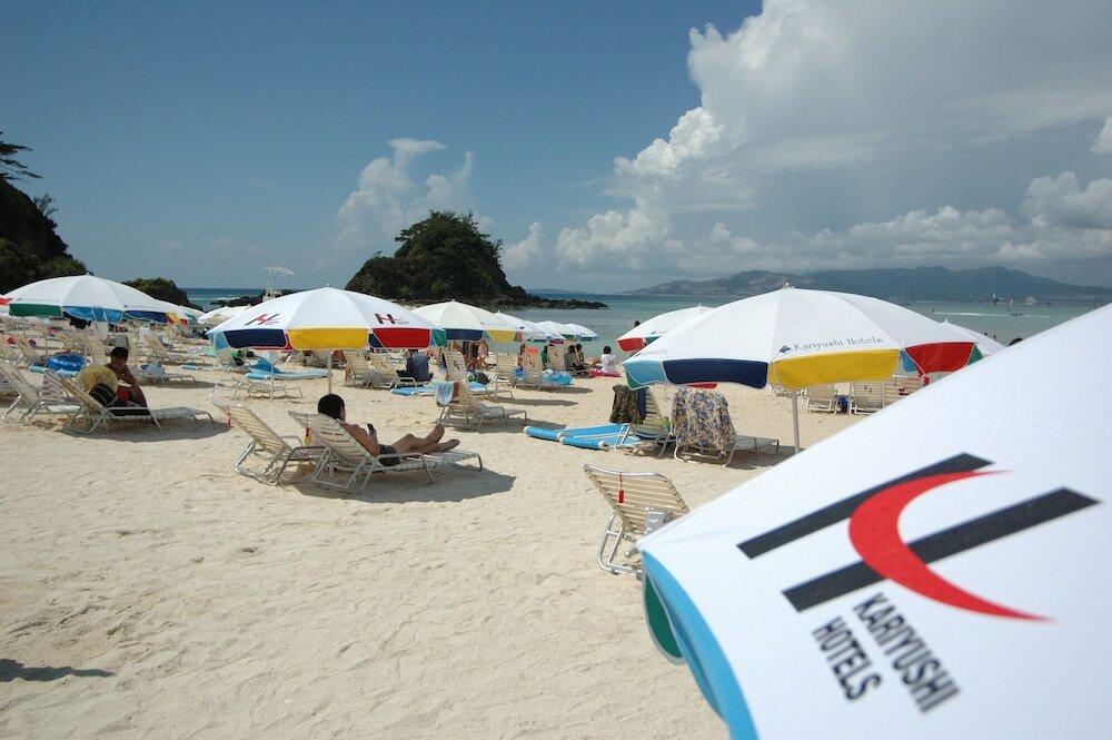 Фото Okinawa Kariyushi Lch Resort on the Beach