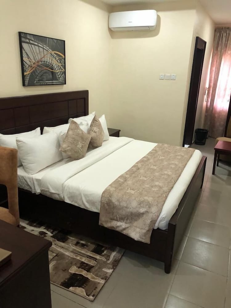 Фото Stonehedge Hotels