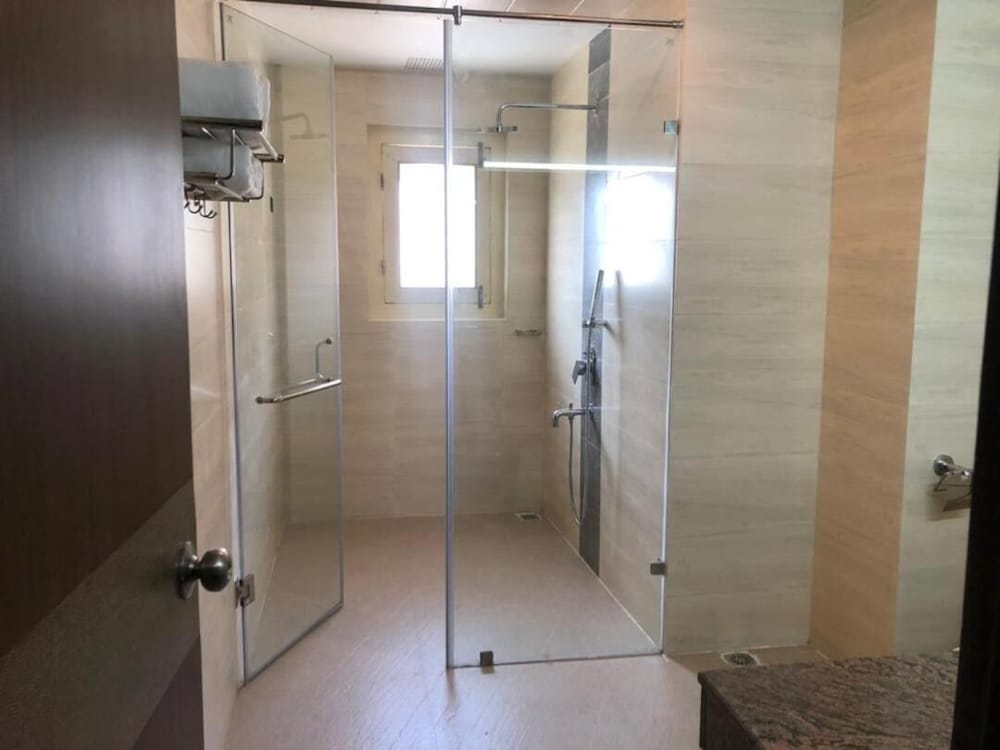 Фото Hotel Lhayul