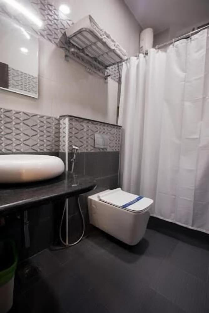 Фото Hotel Sma Grand Inn