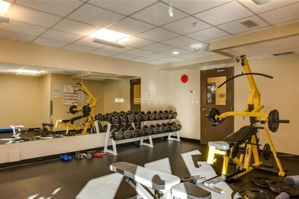 Фото Ground Level Condo Backing Onto Creek № 122